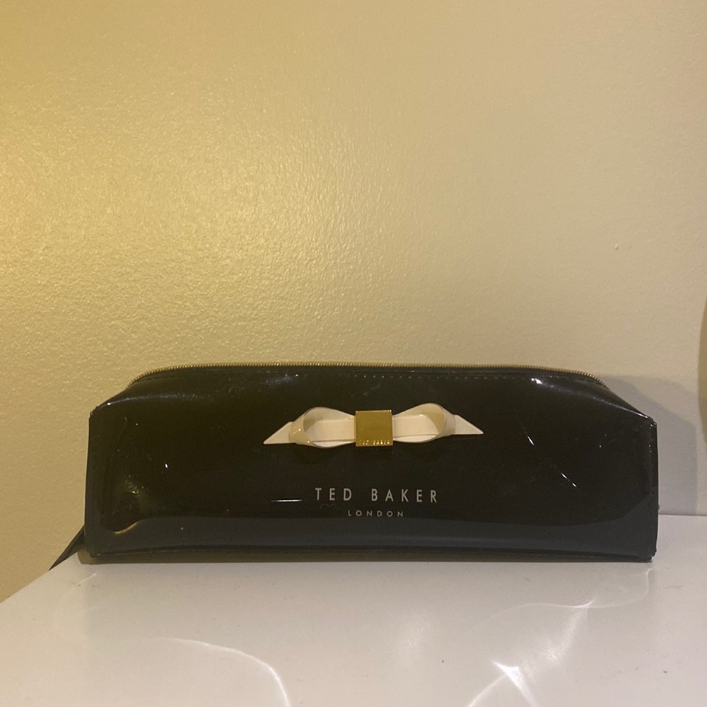🖤Ted baker make up pouch